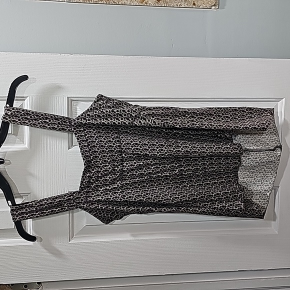 Michael Kors Brown and White Top - Picture 6 of 10